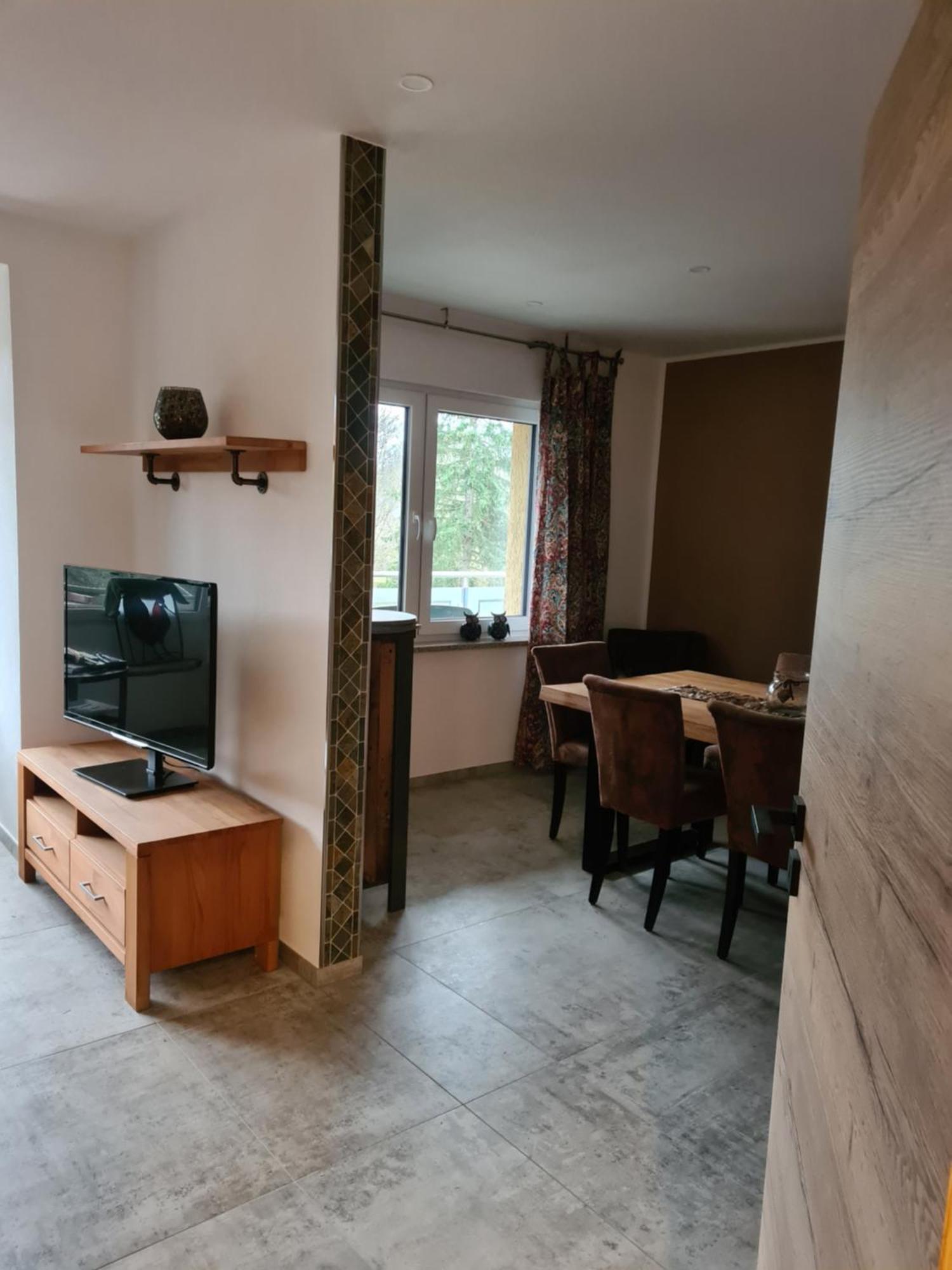 Ferienwohnung Burgblick Pelm Esterno foto