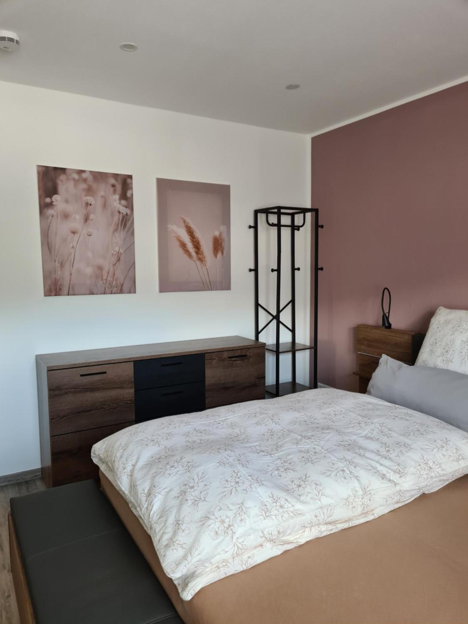 Ferienwohnung Burgblick Pelm Esterno foto